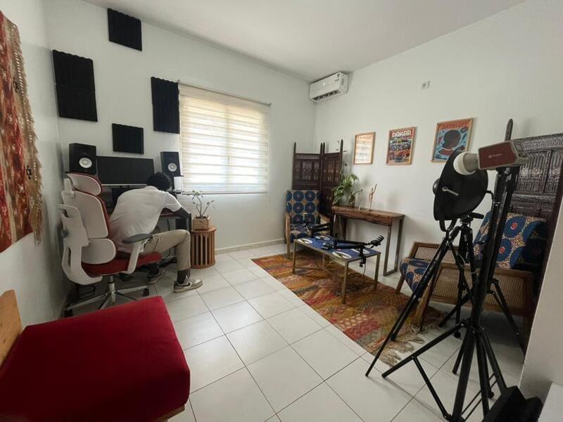 STUDIO'ESS